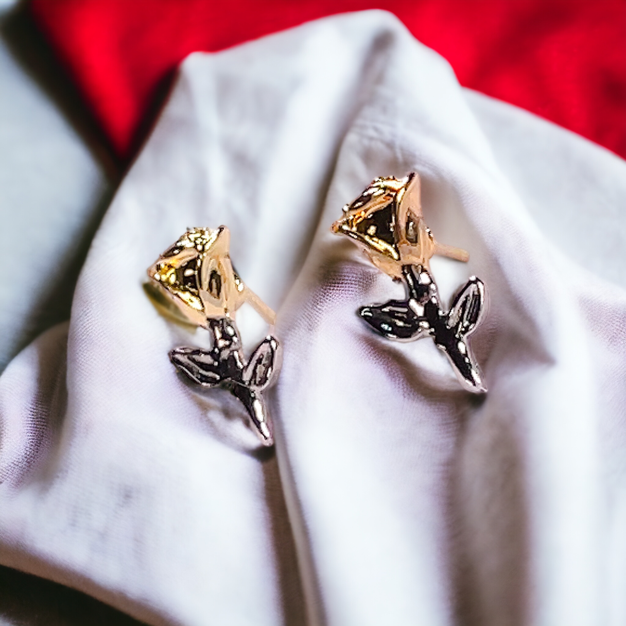 Mini rose stud earrings