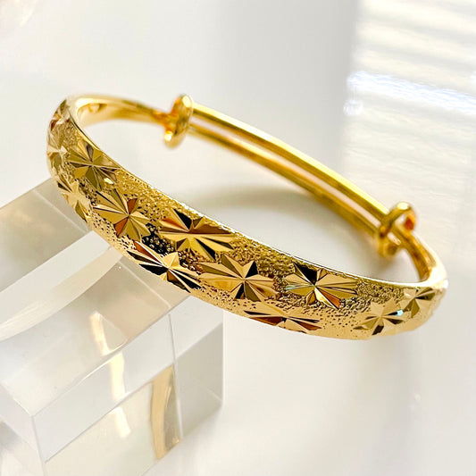 Star Splash Gold Bangle