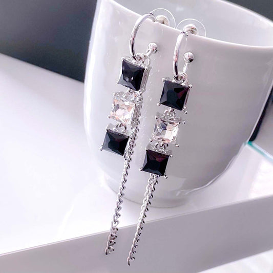 Cool Girl - Black & Silver Chain Earrings