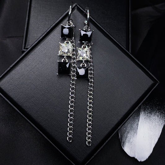 Cool Girl - Black & Silver Chain Earrings