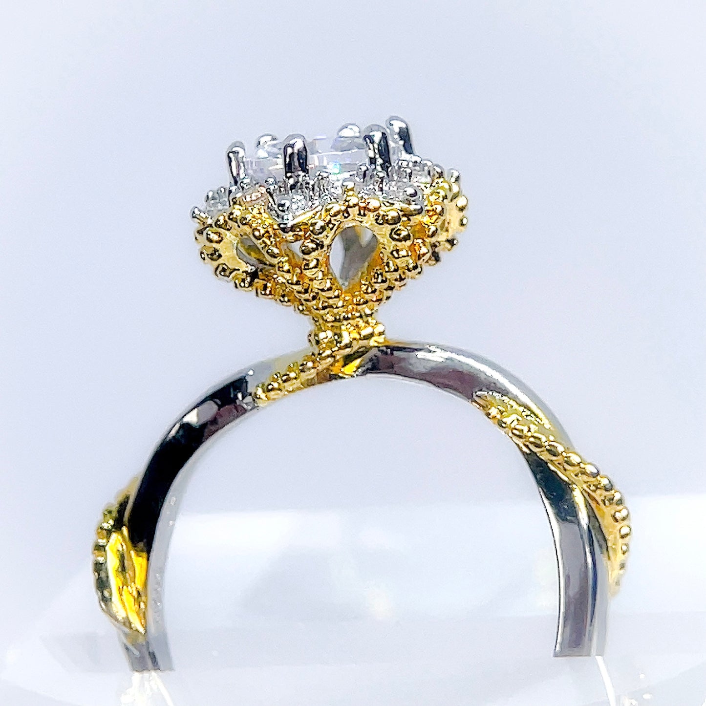 Rosario Romance Ring - Classic