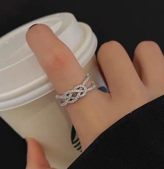 Cross Knot Ring